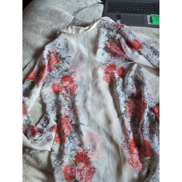 Miss Selfridge floral see through button up top size small - Picture 5 of 5